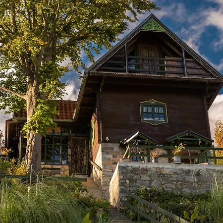 Brvnara Orlovo Gnezdo *